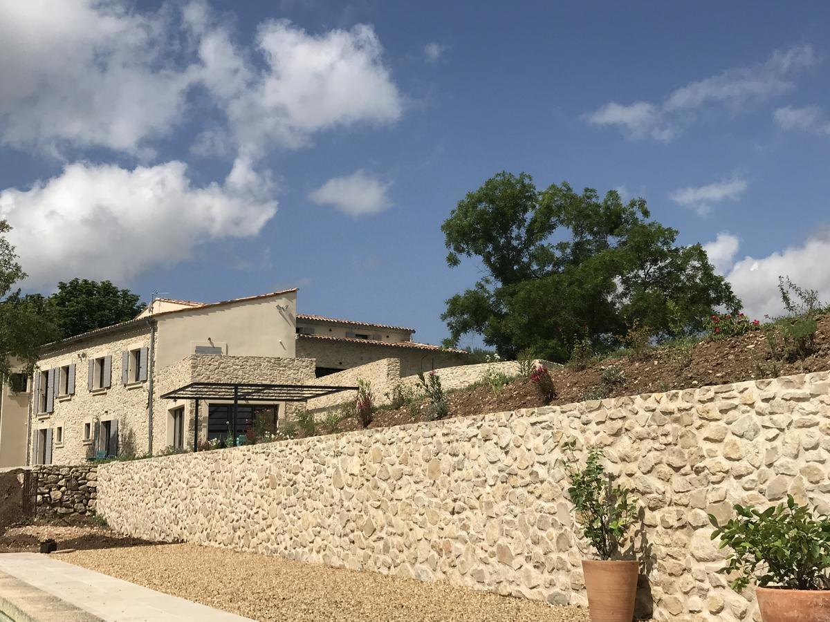 Chut ! C'Est Ici Hotel Venelles Exterior foto
