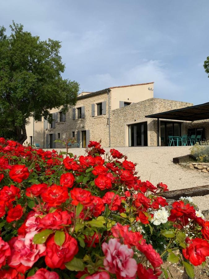 Chut ! C'Est Ici Hotel Venelles Exterior foto